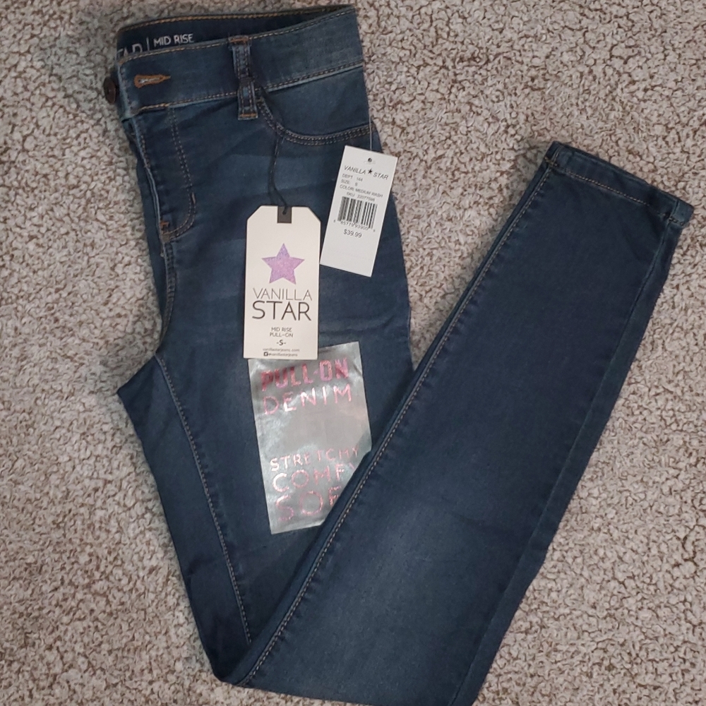 NWT Mid rise jegging